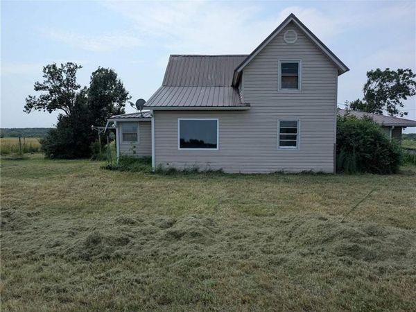 17841 SE Wabaunsee Road, Kincaid, KS 66039