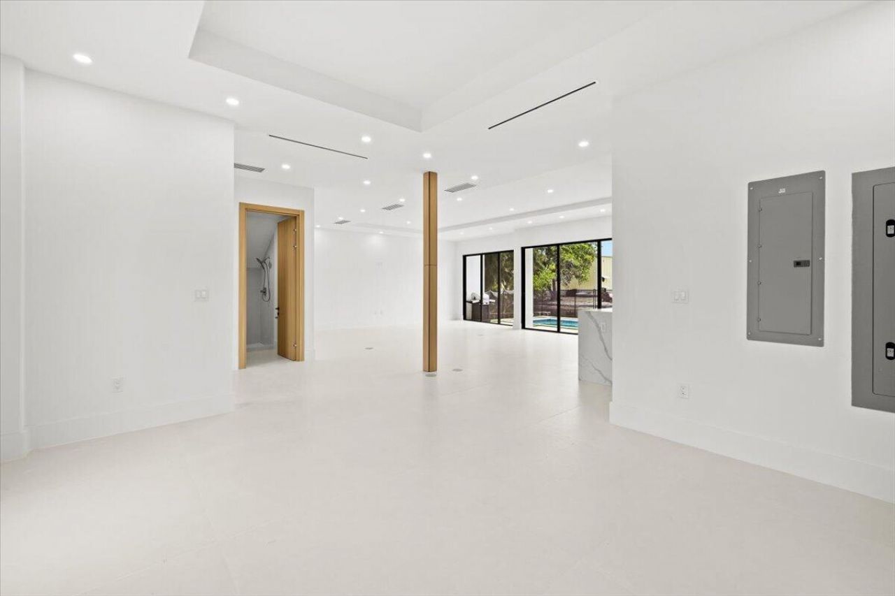201 NW 14th Way, Dania Beach, FL 33004 Photo