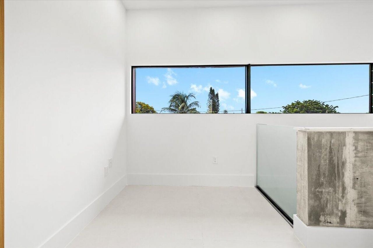 201 NW 14th Way, Dania Beach, FL 33004 Photo