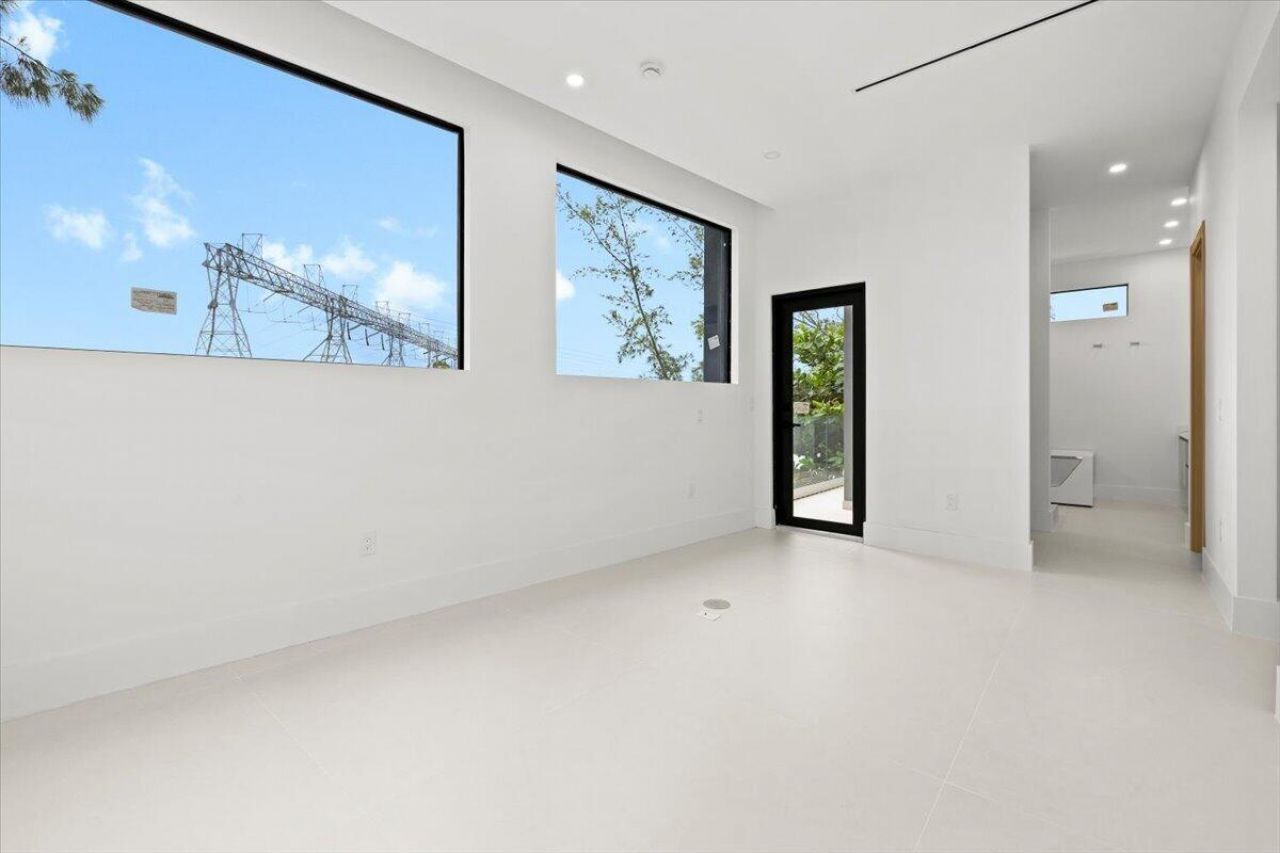 201 NW 14th Way, Dania Beach, FL 33004 Photo