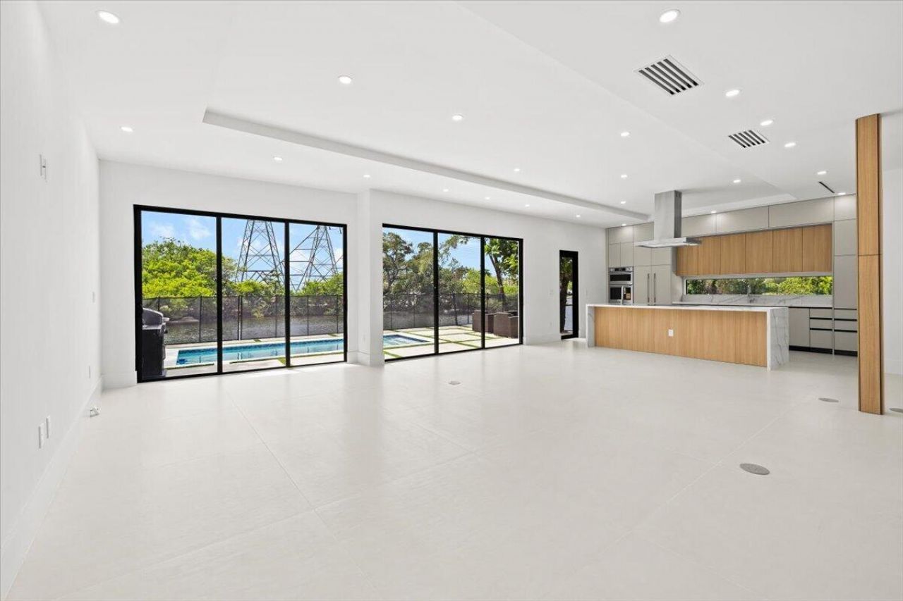 201 NW 14th Way, Dania Beach, FL 33004 Photo
