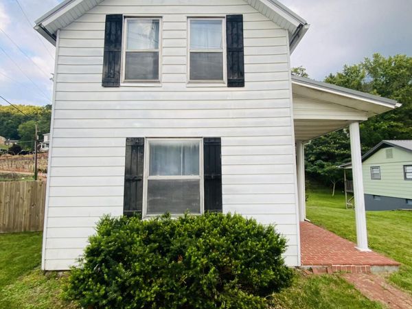 232 Northwest Chestnut Street, Norton, VA 24273