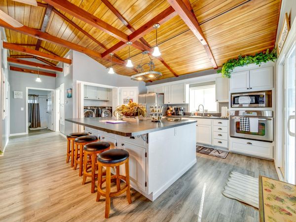 31569 Spring Avenue , Warsaw, MO 65355
