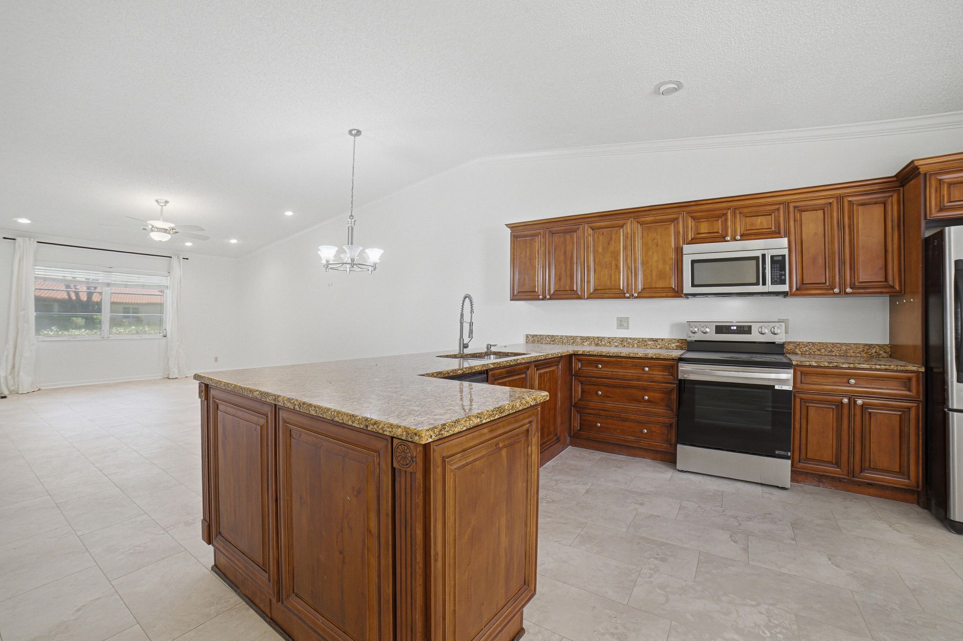 6070 Sunny Manor Court, Delray Beach, FL 33484 Photo