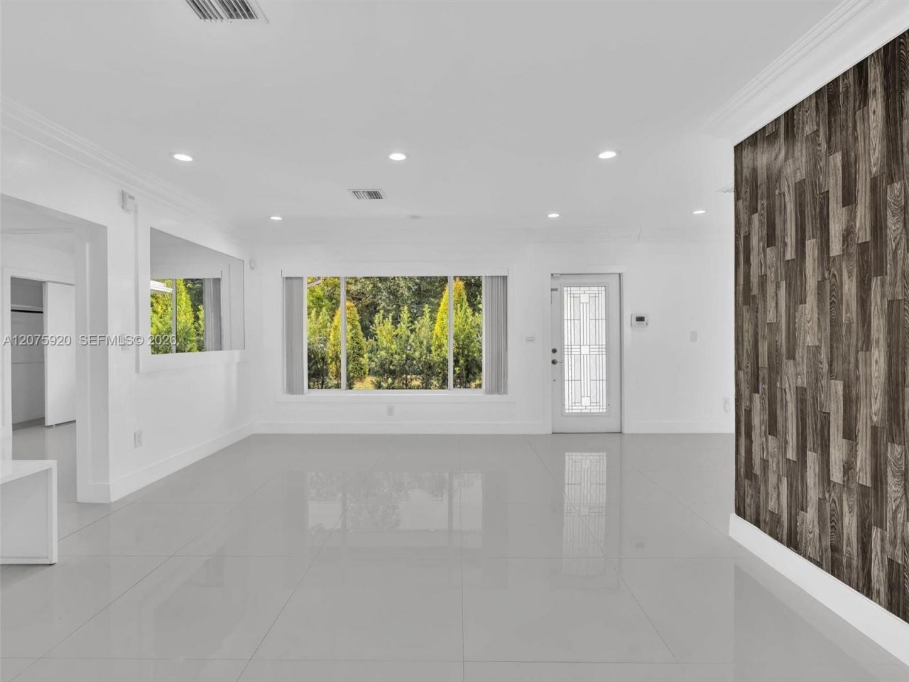 1647 NE 146th St, Miami, FL 33181 Photo