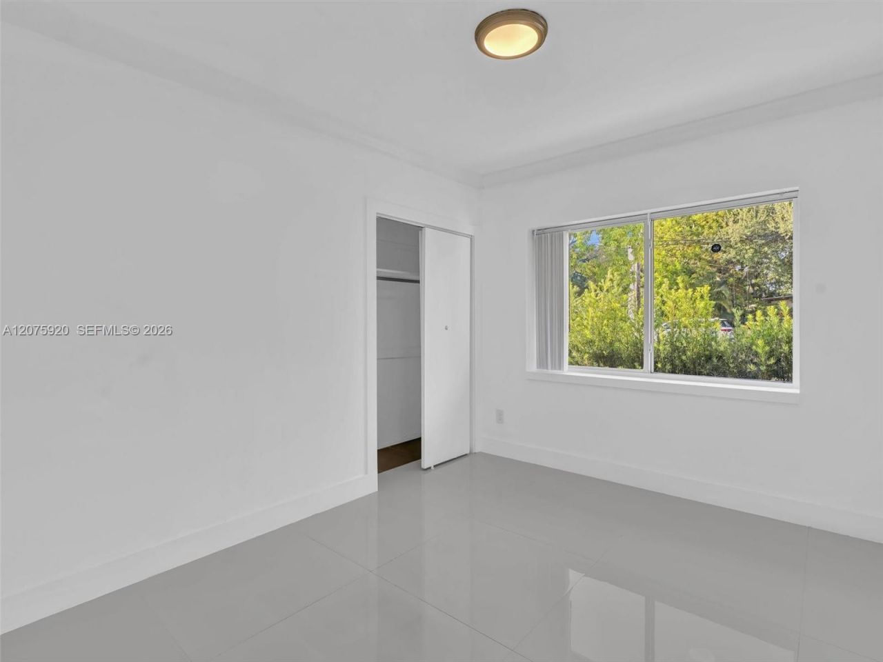 1647 NE 146th St, Miami, FL 33181 Photo