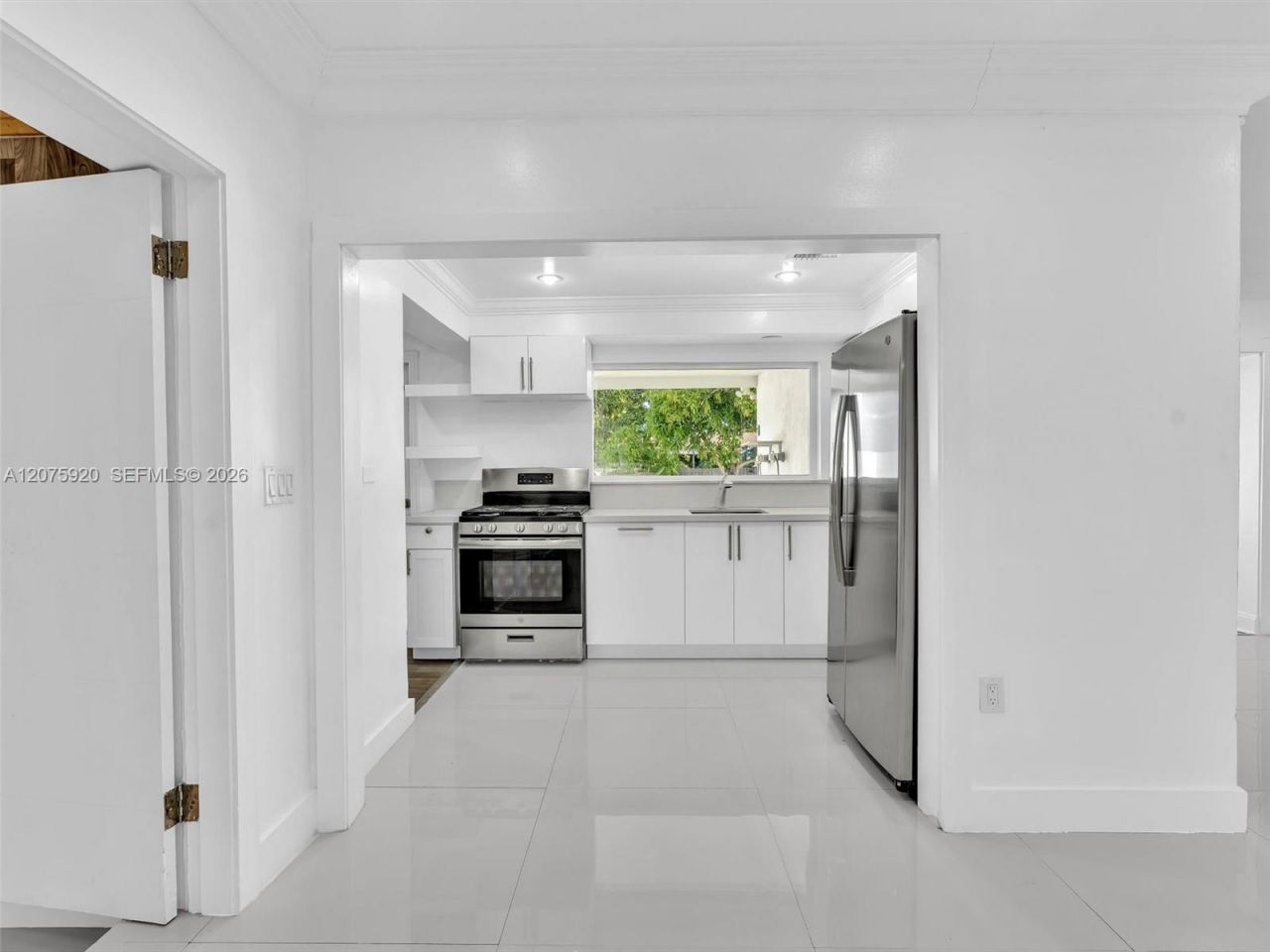 1647 NE 146th St, Miami, FL 33181 Photo