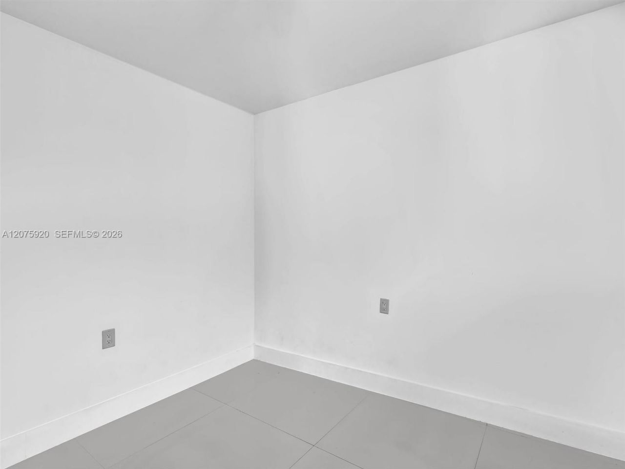 1647 NE 146th St, Miami, FL 33181 Photo