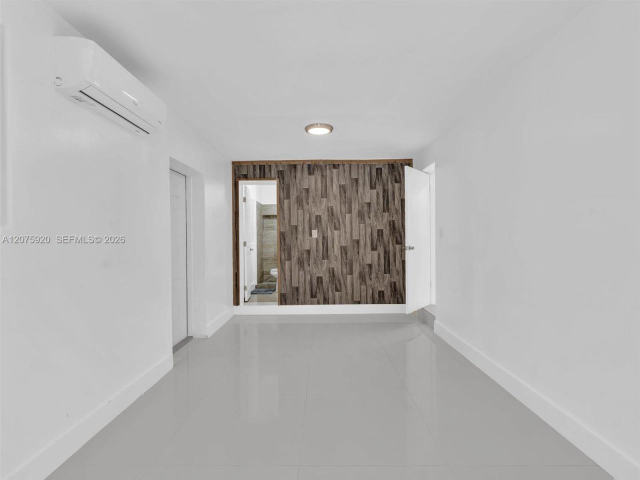 1647 NE 146th St, Miami, FL 33181 Photo