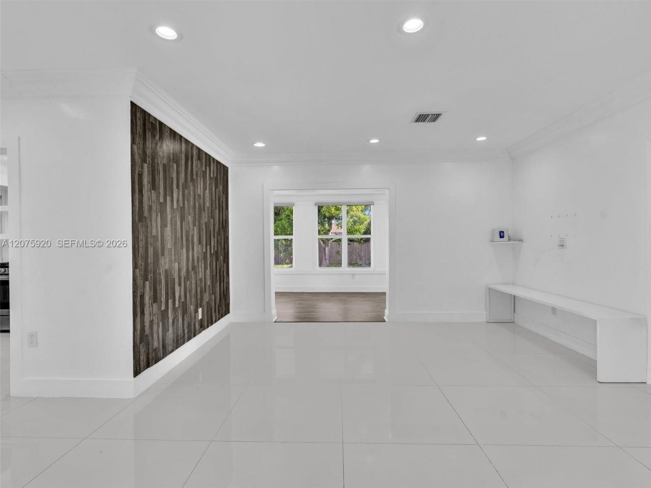 1647 NE 146th St, Miami, FL 33181 Photo