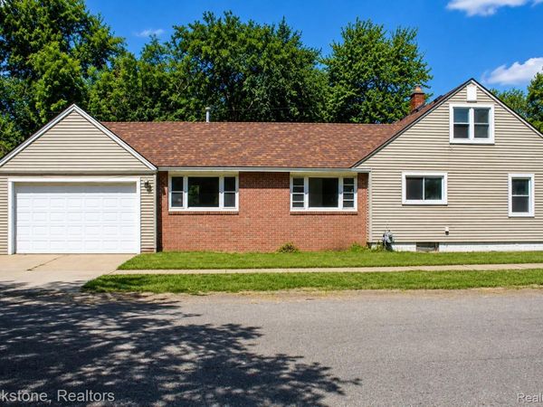 18805 Sumner, Redford Township, Mi 48240