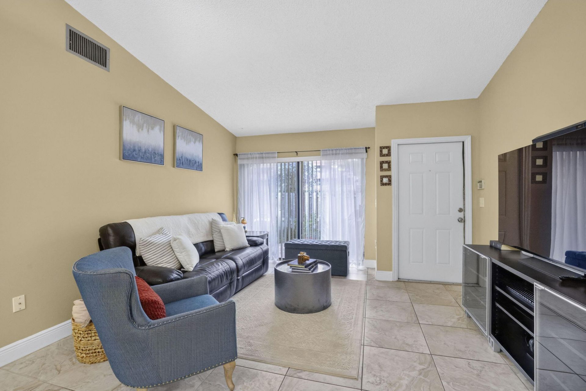 2690 N Nob Hill Road, Sunrise, FL 33322 Photo
