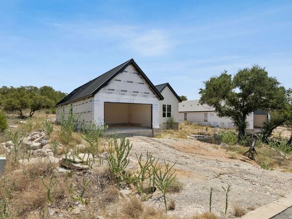 909 Sharp Rock, Horseshoe Bay, TX 78657