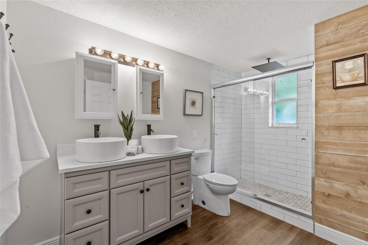 16903 Hanna Road , Lutz, FL 33549 Photo