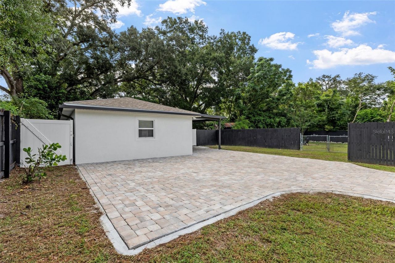 16903 Hanna Road , Lutz, FL 33549 Photo