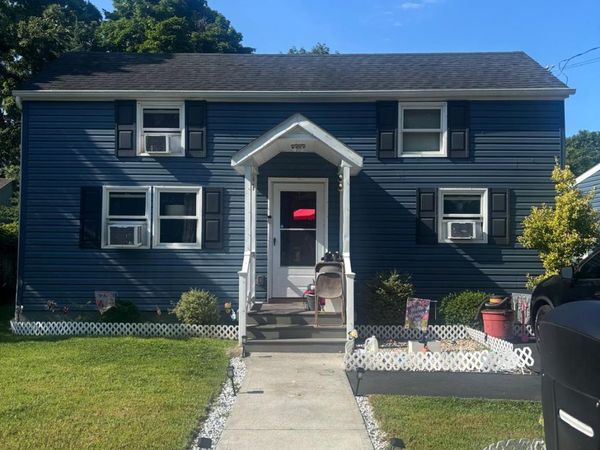16 Bellport Street , Unit 10, East Patchogue, NY 11772