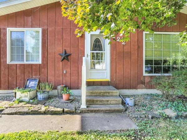 222 E Beech Street, Piper City, IL 60959