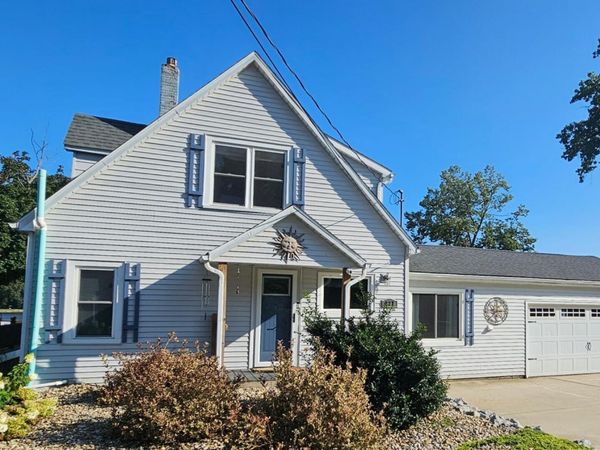 227 Lakeview Drive, Walkerton, IN 46574