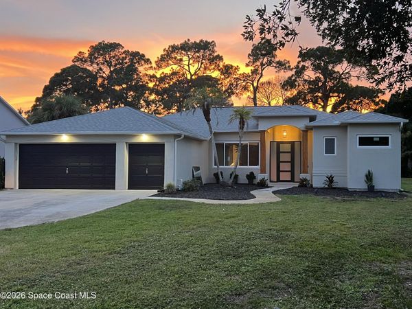 671 Hurst Road NE , Palm Bay, FL 32907