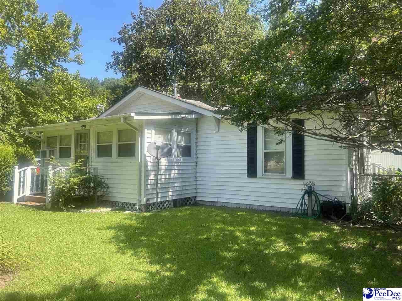 2752 N Highway 301 Photo 4