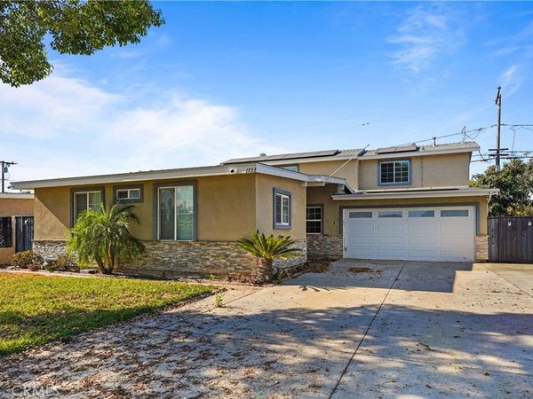 1733 Raymar Street, Santa Ana, CA 92703