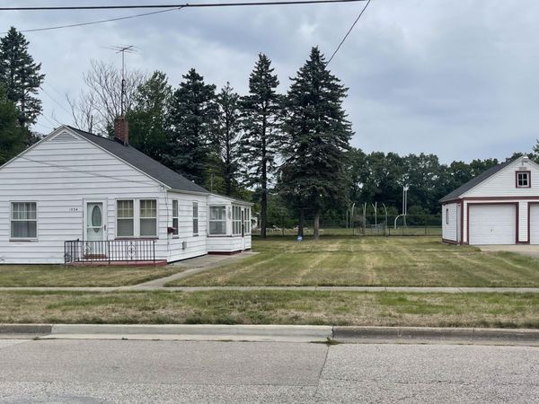 1024 Amity Avenue, Muskegon, MI 49442