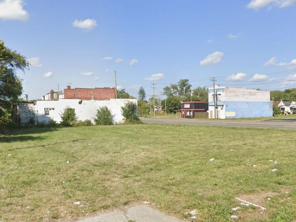 18507 Van Dyke Avenue, Detroit, MI 48234