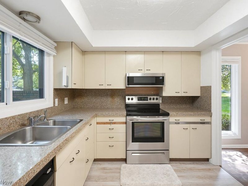740 Spafford Oval, Unit 1101, Sagamore Hills, OH 44067 Photo 17
