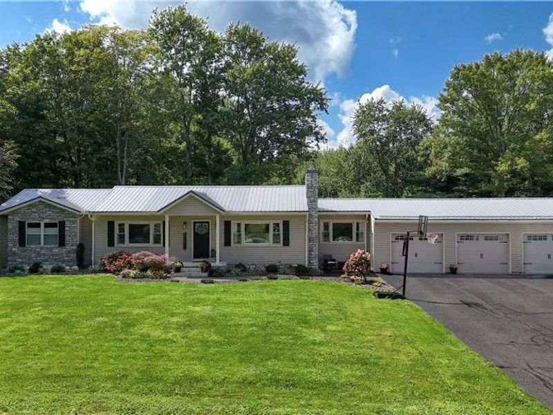 14200 Eureka Road, Columbiana, OH 44408 Photo 1