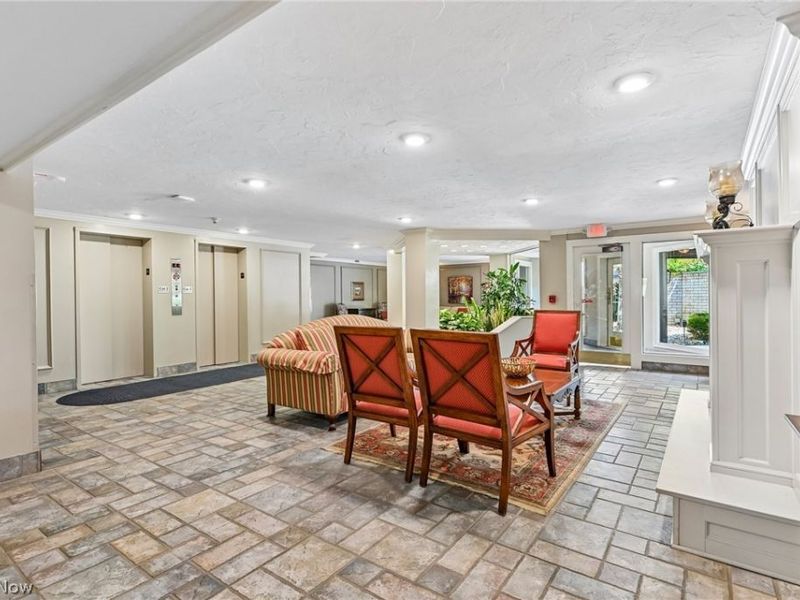 800 Brick Mill Run, Unit 116, Westlake, OH 44145 Photo 2