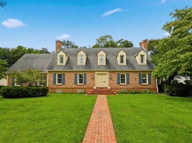 801 Chinoe Road, Lexington, KY 40502