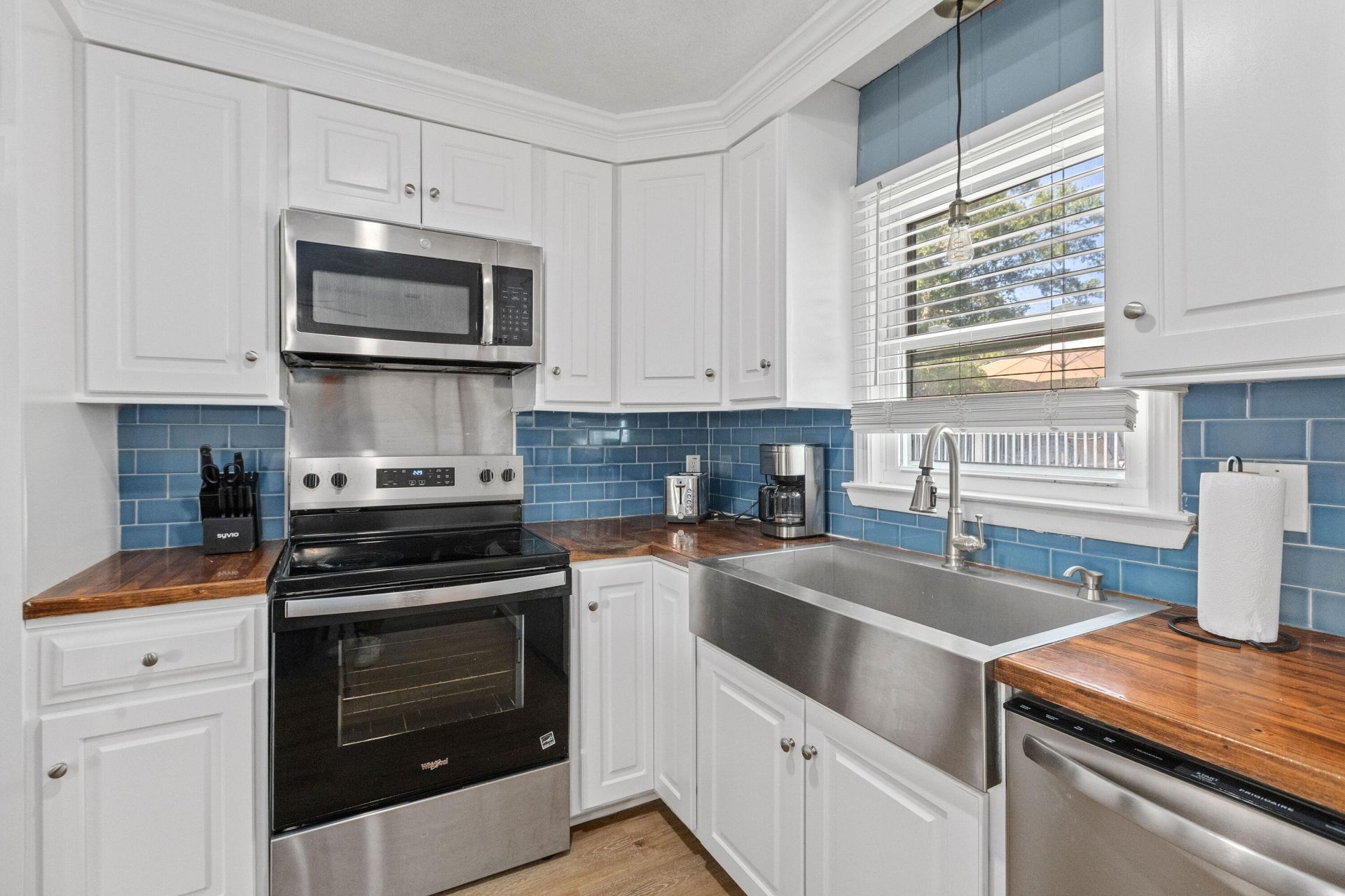 4622 Glenn Street Photo 10