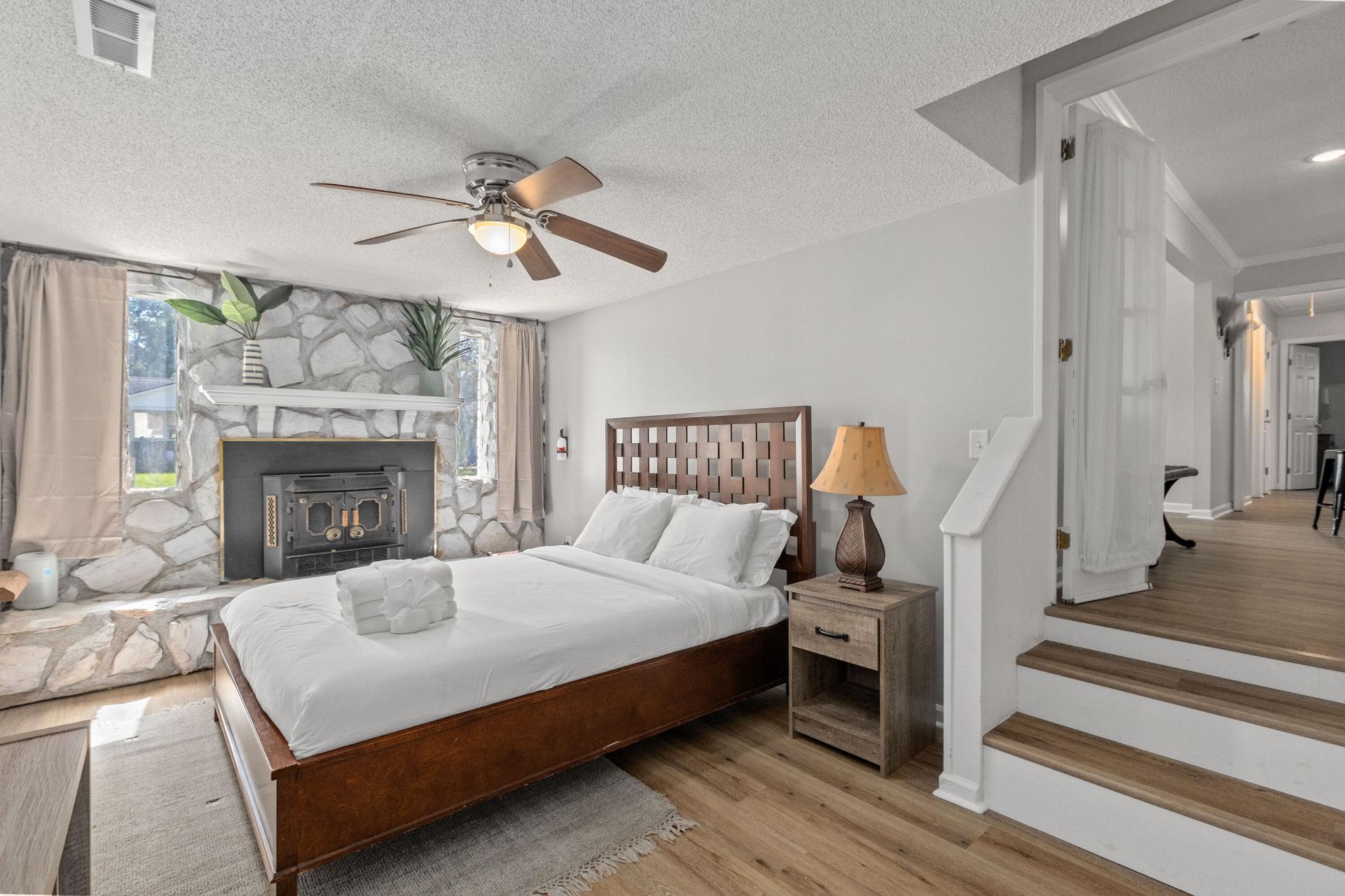 4622 Glenn Street Photo 22