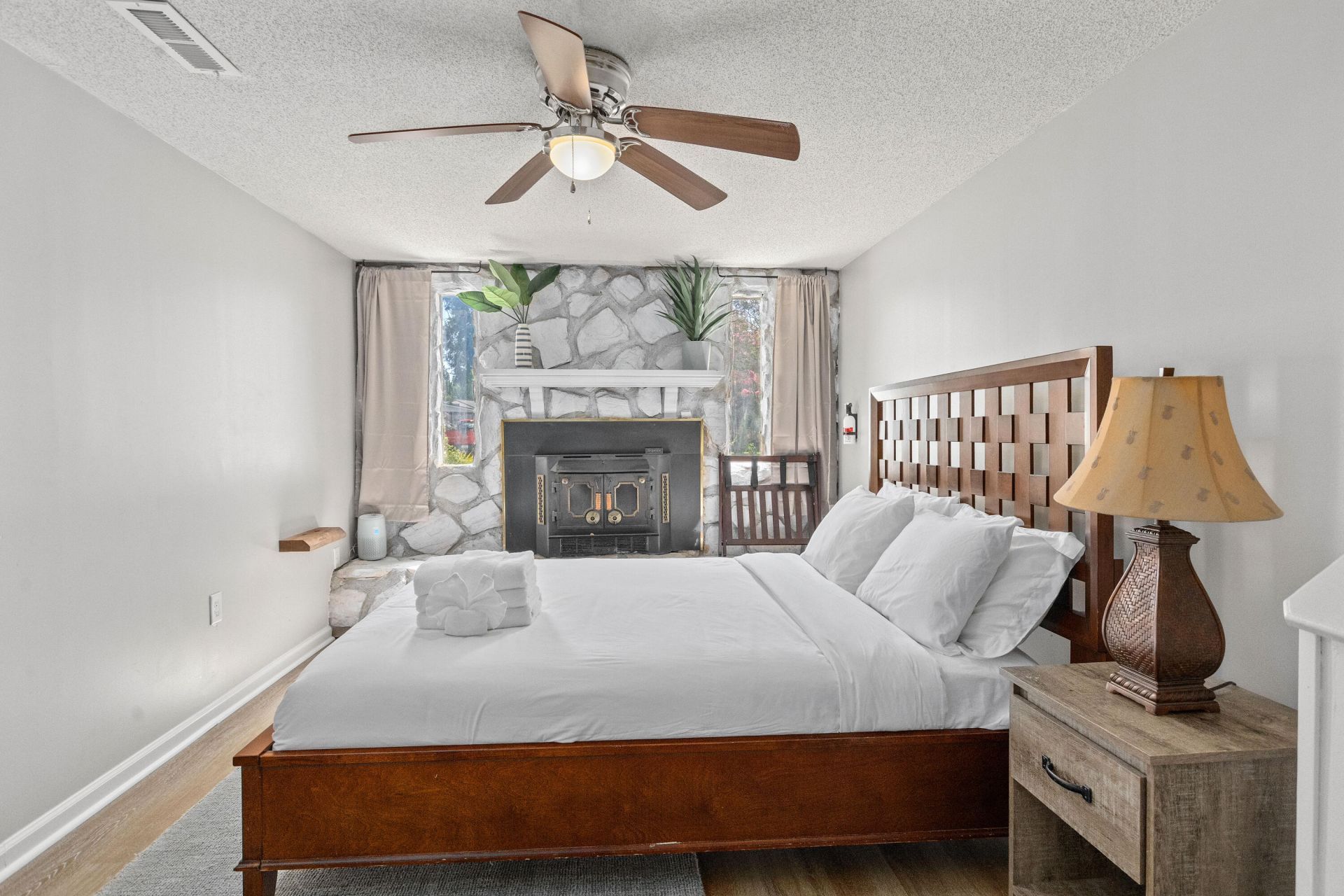 4622 Glenn Street Photo 25
