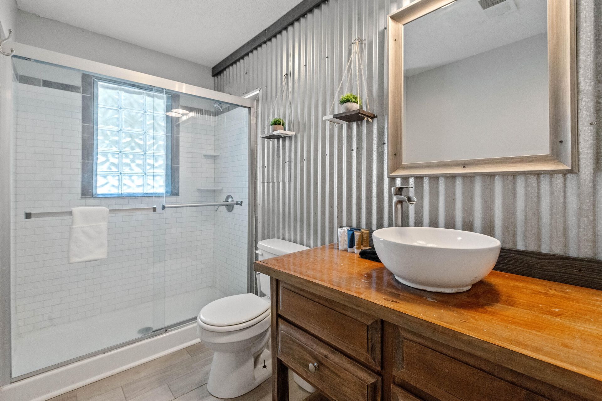4622 Glenn Street Photo 26