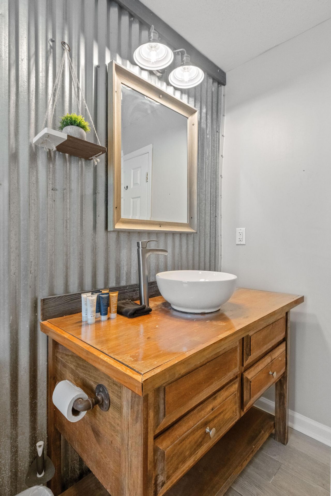 4622 Glenn Street Photo 27