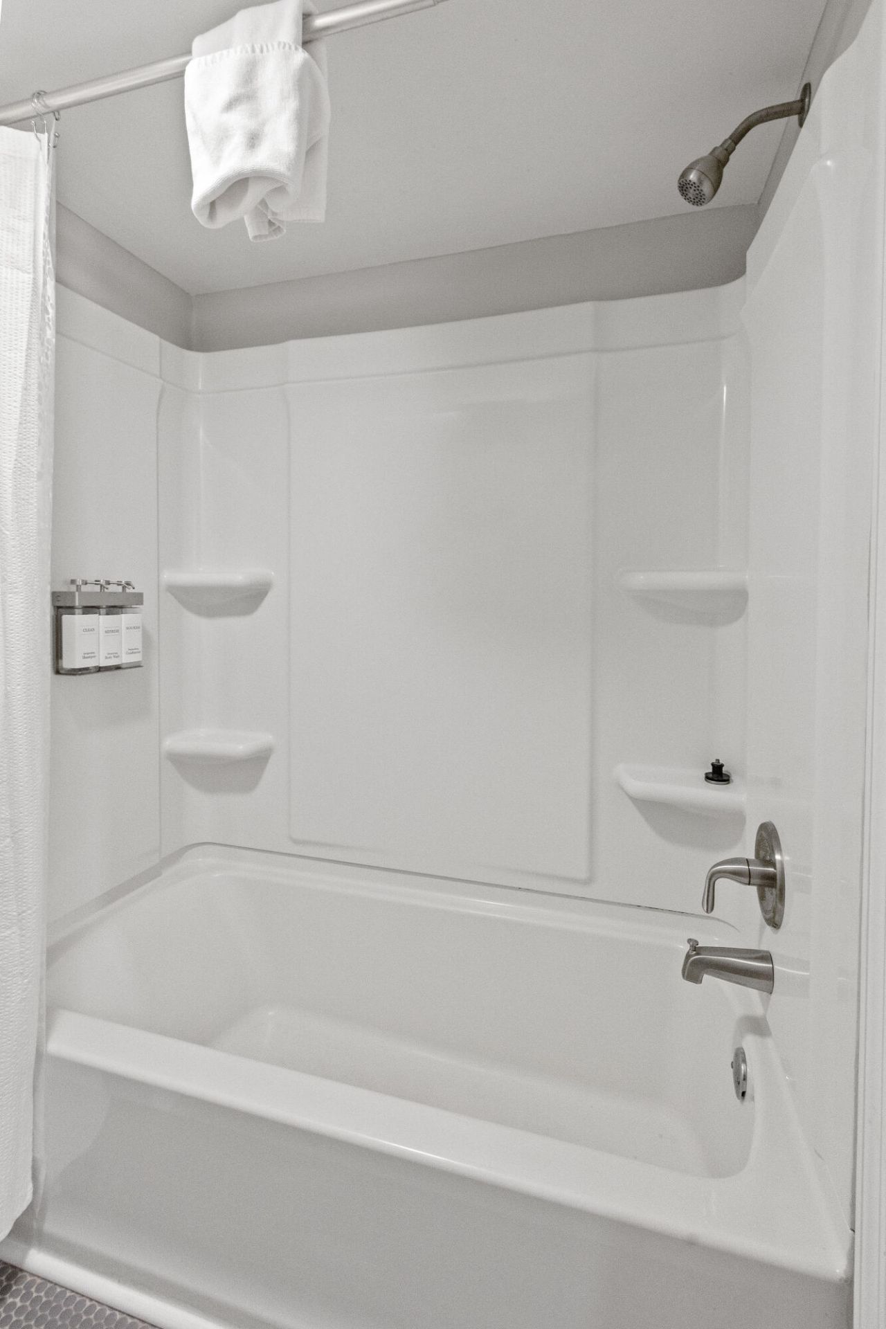 4622 Glenn Street Photo 32
