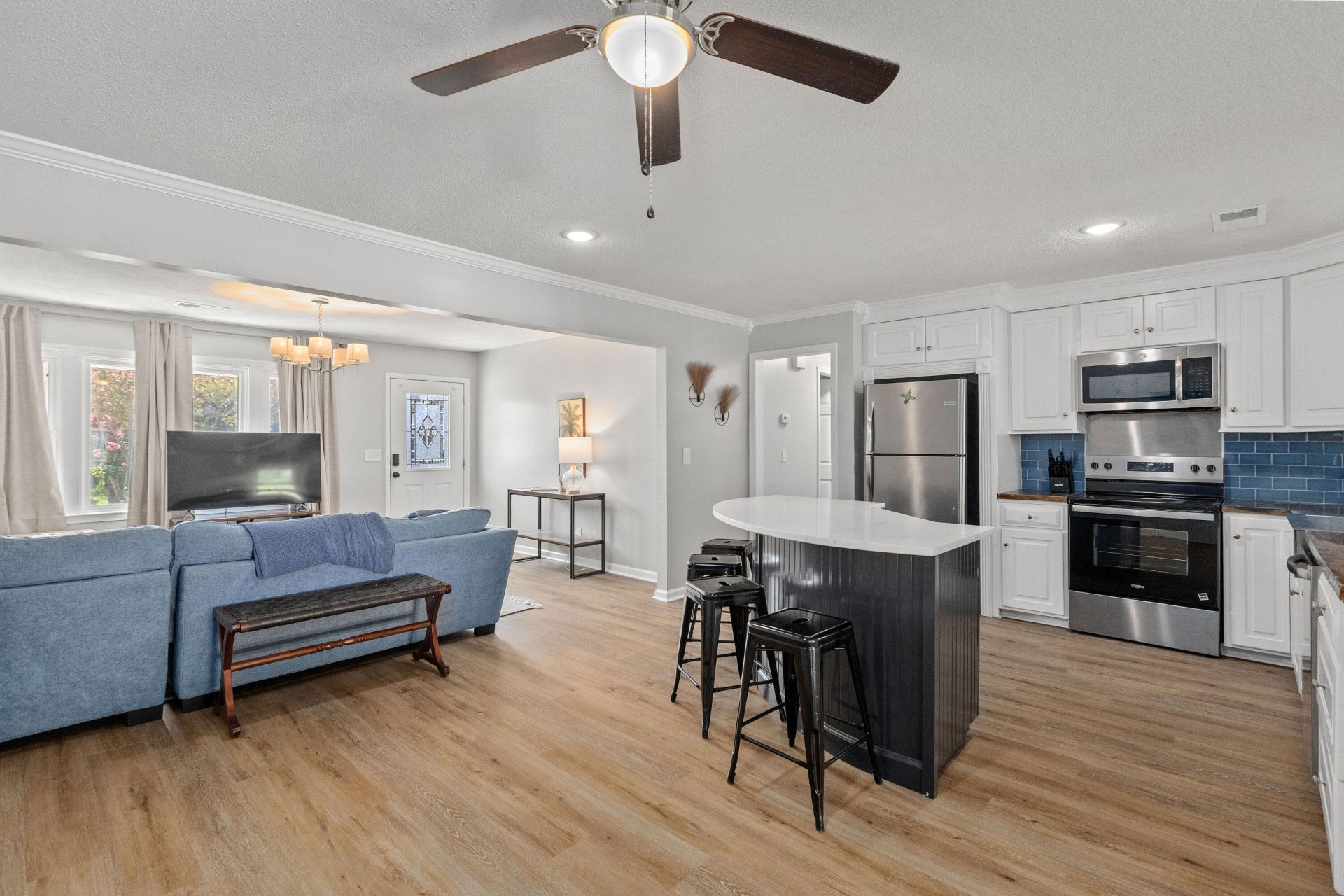 4622 Glenn Street Photo 9