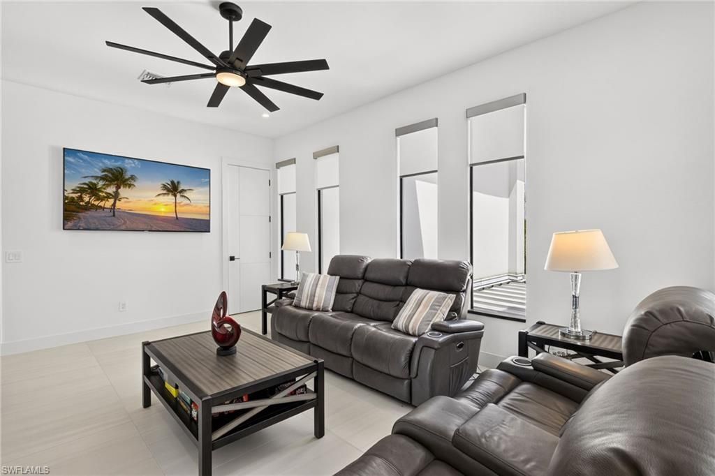 5362 Mayfair Ct , Cape Coral, FL 33904 Photo