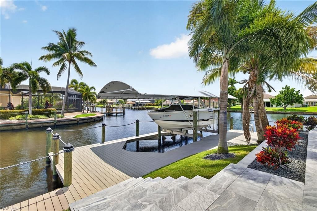 5362 Mayfair Ct , Cape Coral, FL 33904 Photo