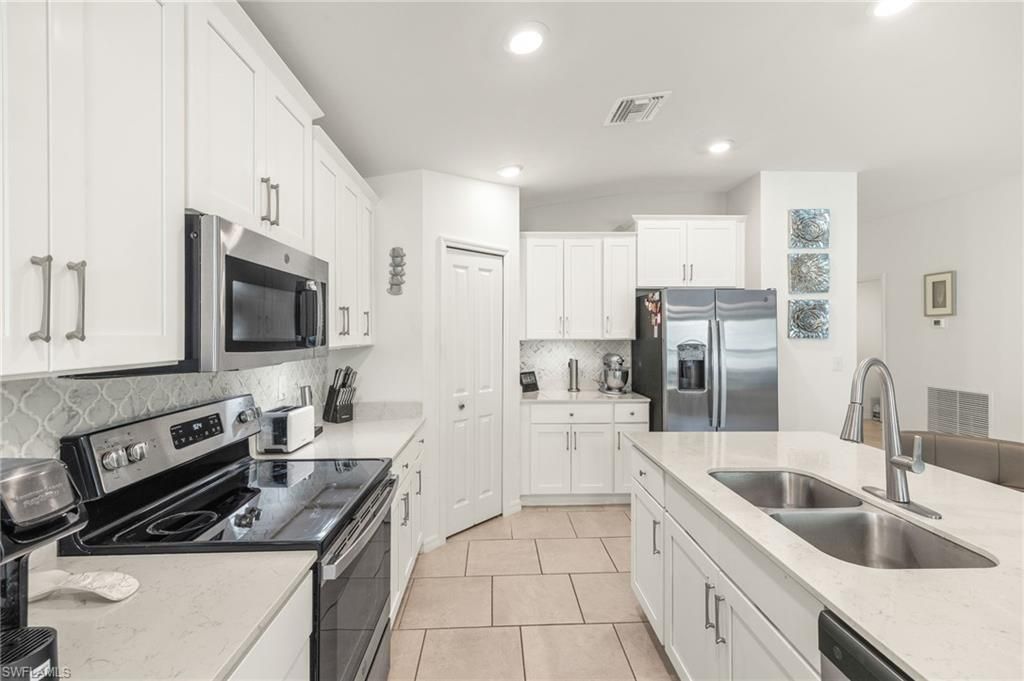 3813 Treasure Oak Way, Fort Myers, FL 33905 Photo