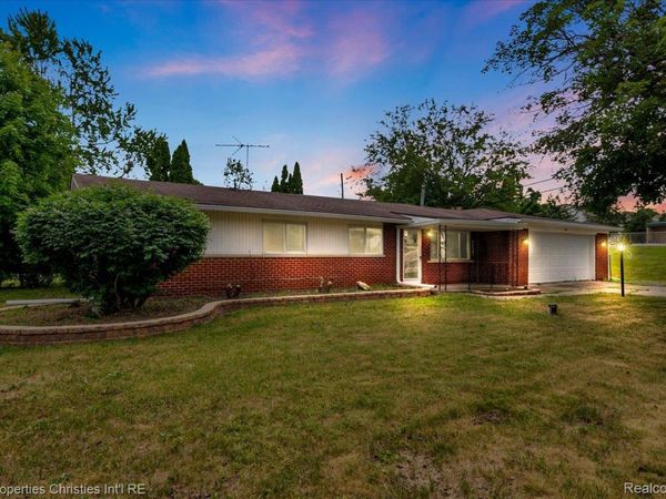 41981 Quince Drive, Novi, Mi 48375