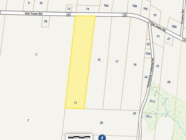 6-13 Old Town Road , Hudson, ME 04449