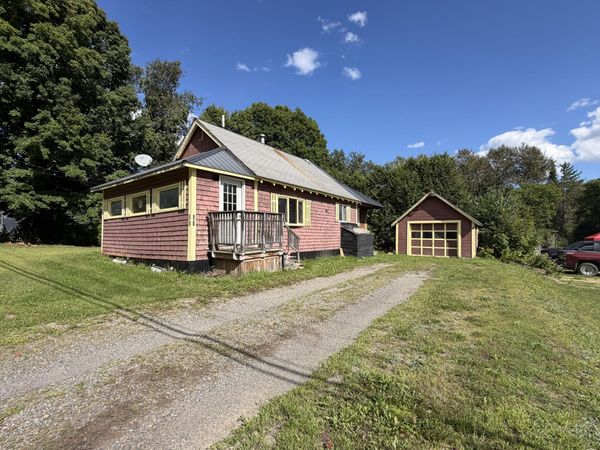 281 Foxcroft Road , Houlton, ME 04730