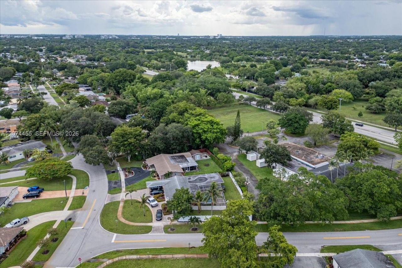 5561 SW 13th St, Plantation, FL 33317 Photo