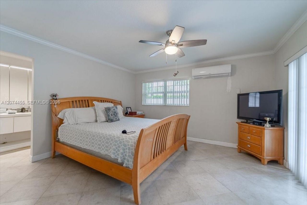 5561 SW 13th St, Plantation, FL 33317 Photo