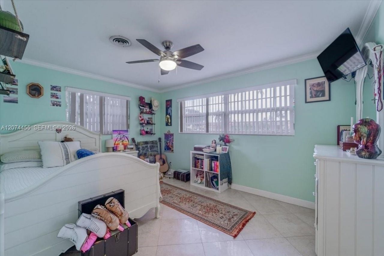 5561 SW 13th St, Plantation, FL 33317 Photo
