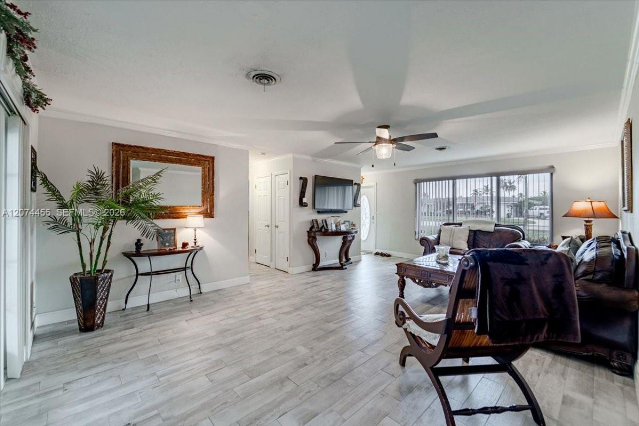 5561 SW 13th St, Plantation, FL 33317 Photo