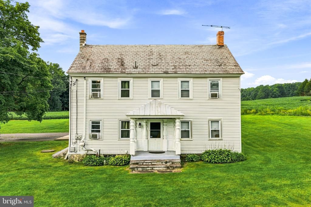 267 LONG MOUNTAIN ROAD, EFFORT, PA 18330