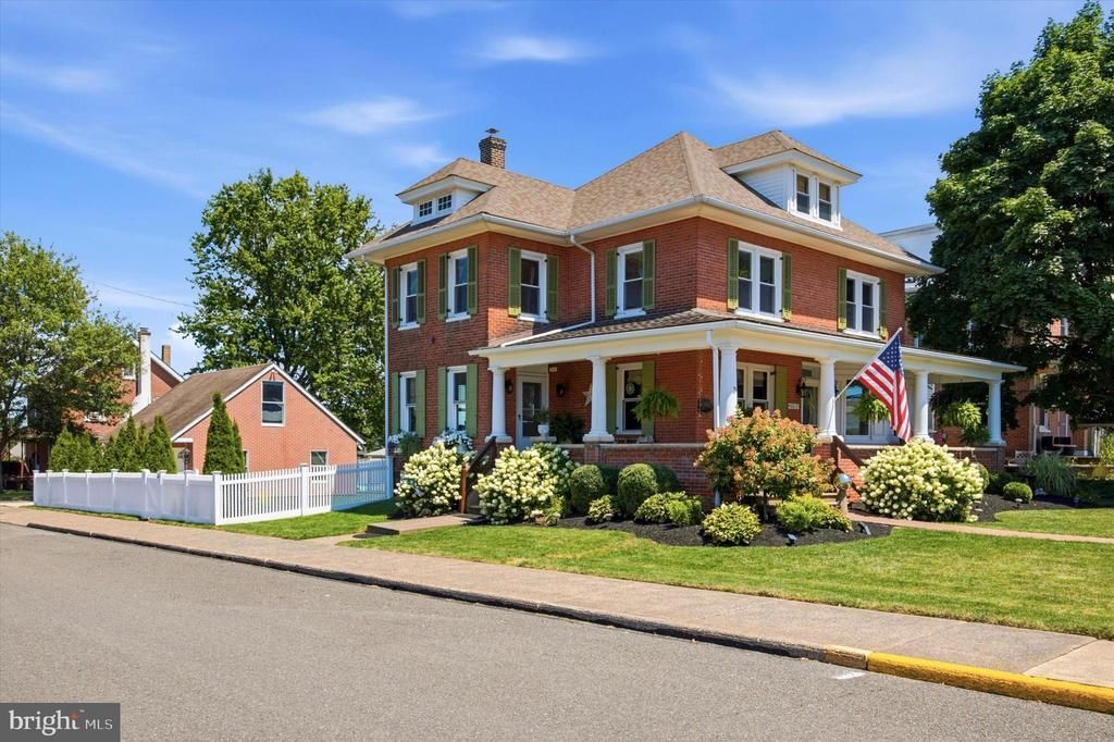 3 S MAIN STREET, TELFORD, PA 18969